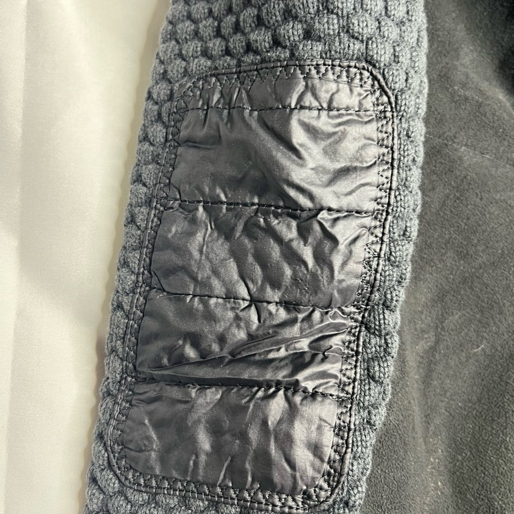 Lululemon coat - Picture 6 of 7